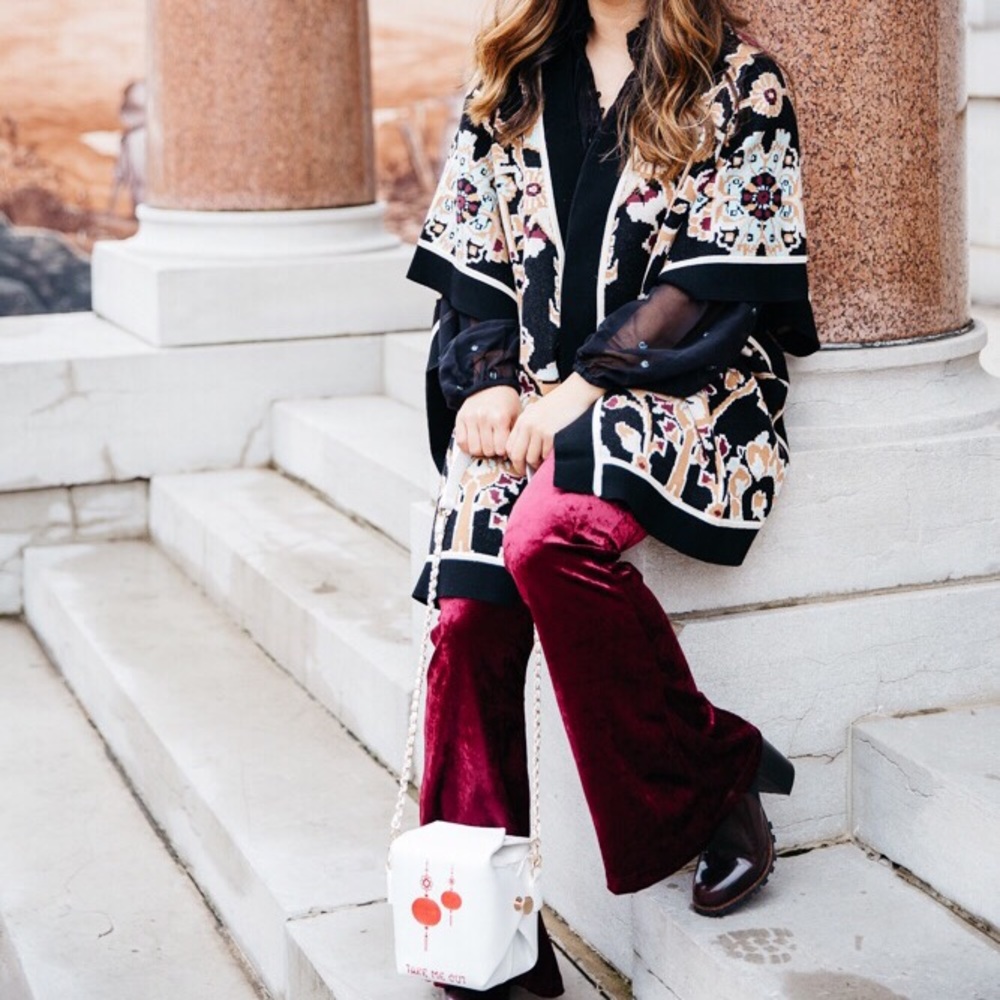 5/$25 Ezra Velvet Flare Leggings Pants